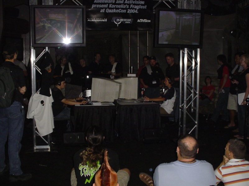 Doom 3 1 vs 1 tourney underway.